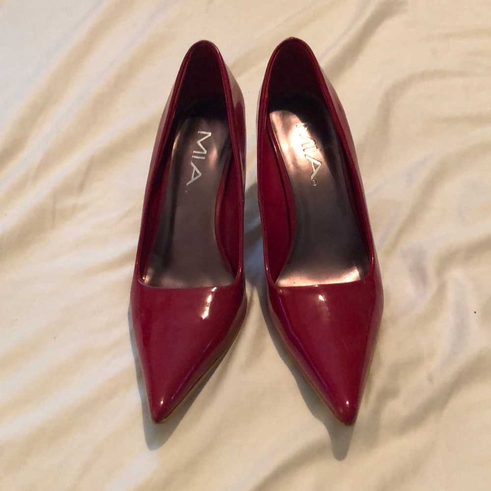 Red MIA High heels